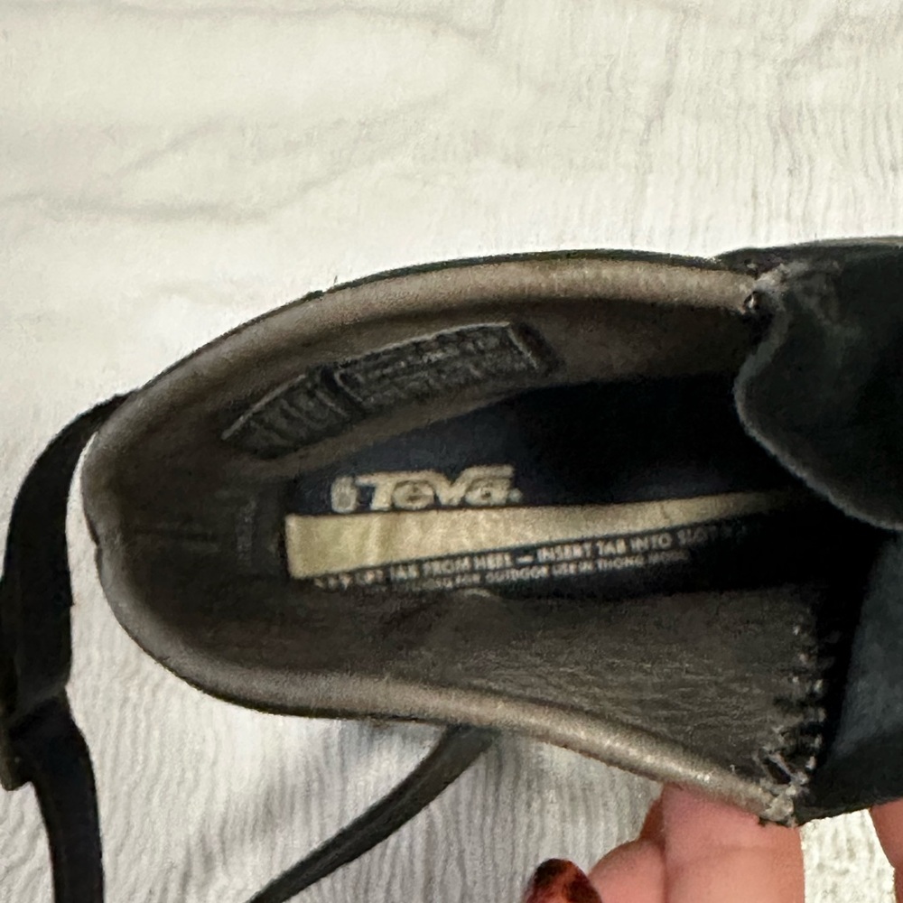 Teva Leather Ankle Boots - Black Suede & Leather, Buckle Strap, US 5 Like New! 🌟 - Picture 4 of 10